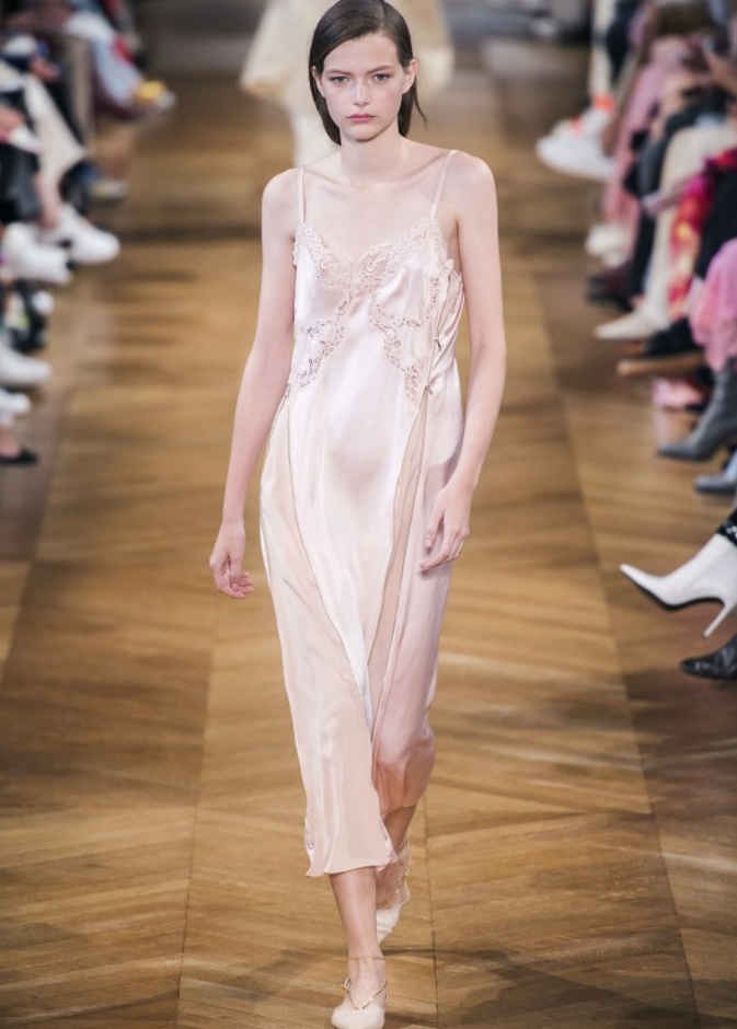 عرض  Stella McCartney لربيع وصيف 2019