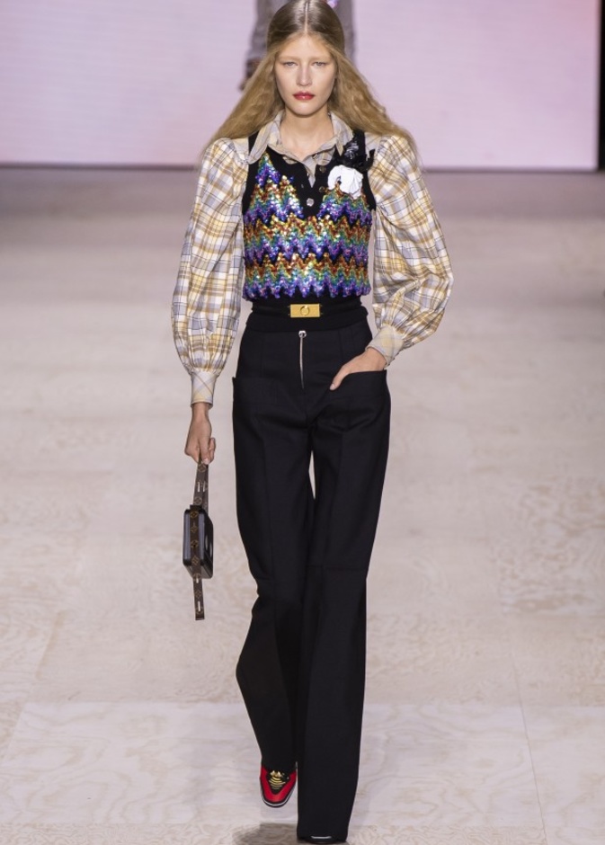 إطلالات فائقة الأناقة خلال عرض Louis Vuitton لربيع وصيف 2020