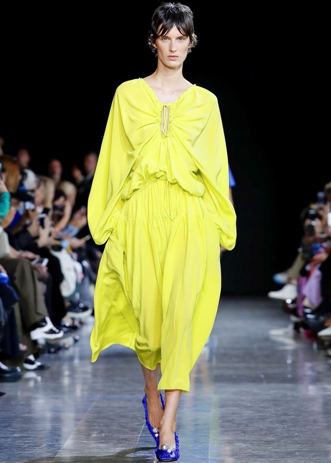 اسبوع الموضة في باريس 2019 أزياء ROCHAS الفاخرة لربيع وصيف 2020