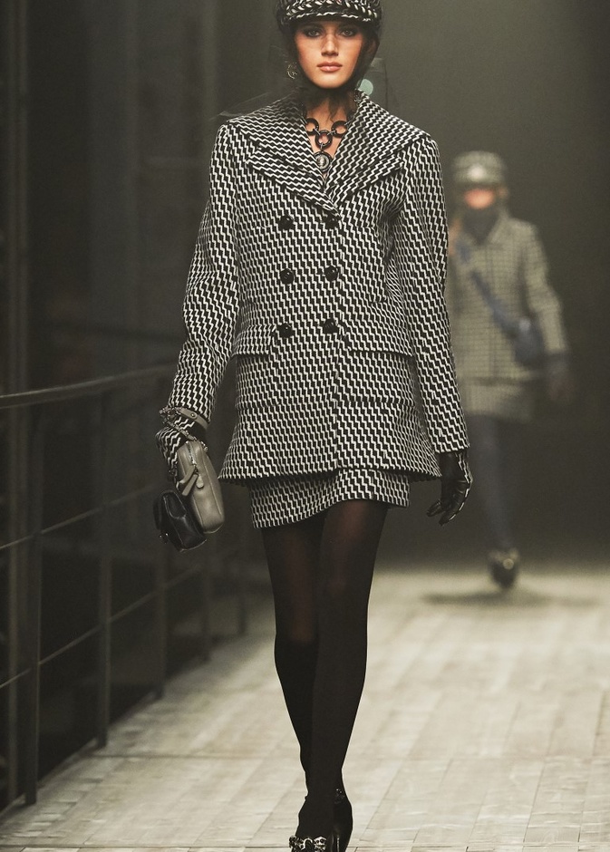 مجموعة Chanel Métiers d’art تعود بنا الى عالم البحارة