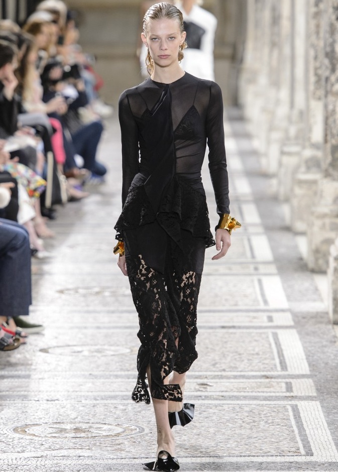 مجموعة Proenza Schouler من الألبسة الجاهزة لربيع وصيف 2018