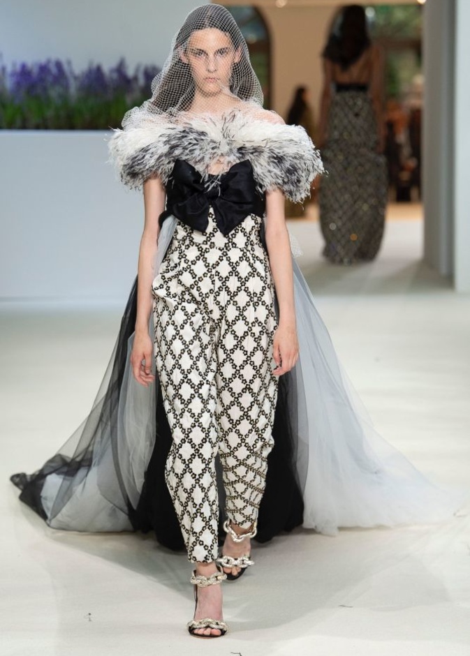 عرض أزياء Giambattista Valli لخريف 2018