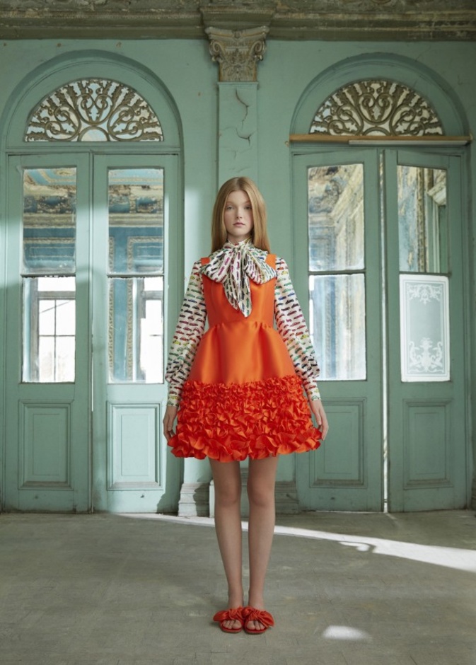 عرض ازياء مجموعة  DICE KAYEK لربيع وصيف 2021 ضمن أسبوع الموضة في باريس