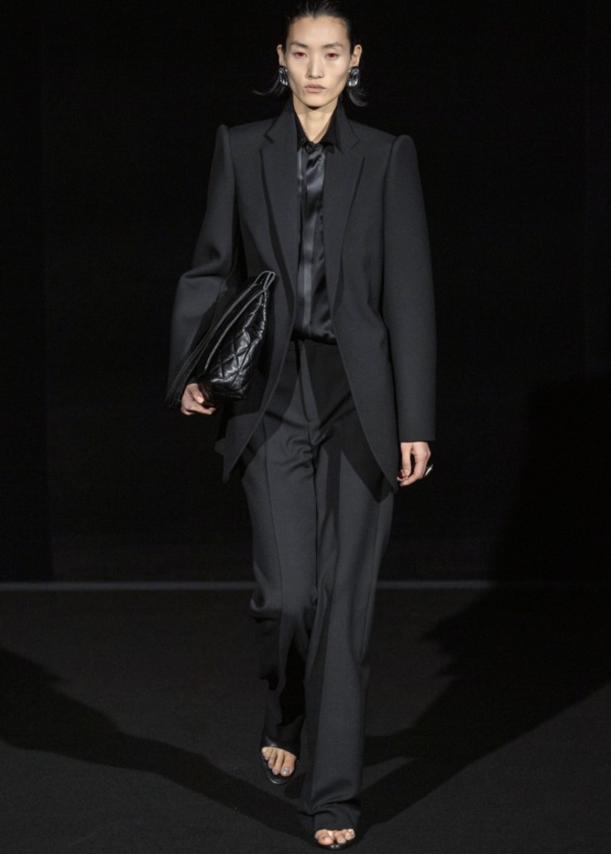 عرض Balenciaga لخريف 2019