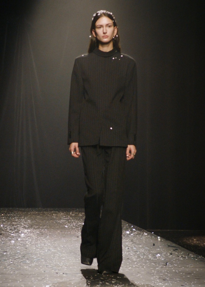 عرض ازياء مجموعة Maison Margiela لموسم خريف وشتاء 2021 من اسبوع الموضة في ميلانو