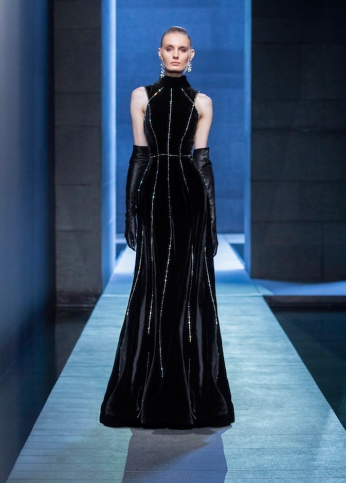 من عرض ازياء ايلي صعب لخريف وشتاء 2021