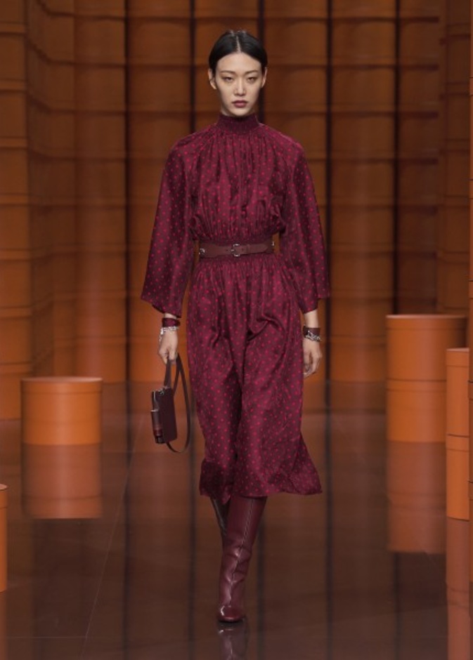 عرض أزياء Hermès لخريف وشتاء 2021-2022