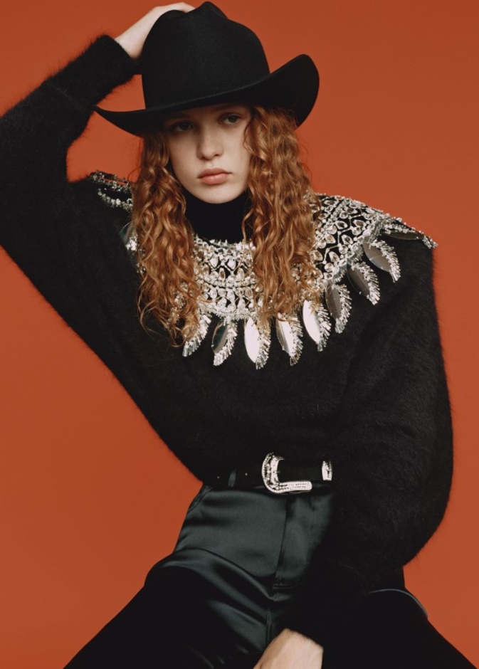 من عرض ازياء Alexandre Vauthier للهوت كوتور لخريف وشتاء 2021-2022