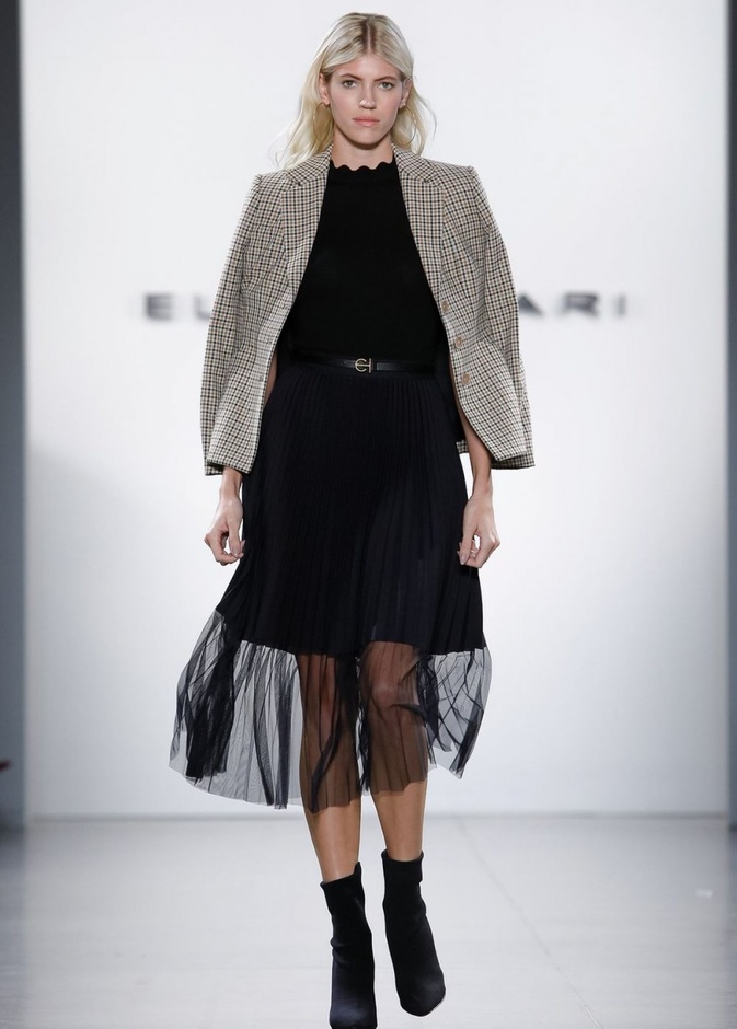 عرض أزياء إيلي تاهاري لخريف وشتاء 2019