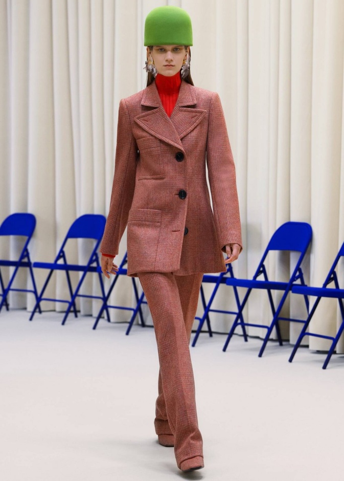 عرض ازياء مجموعة Nina Ricci لخريف وشتاء 2021 من اسبوع الموضة في باريس