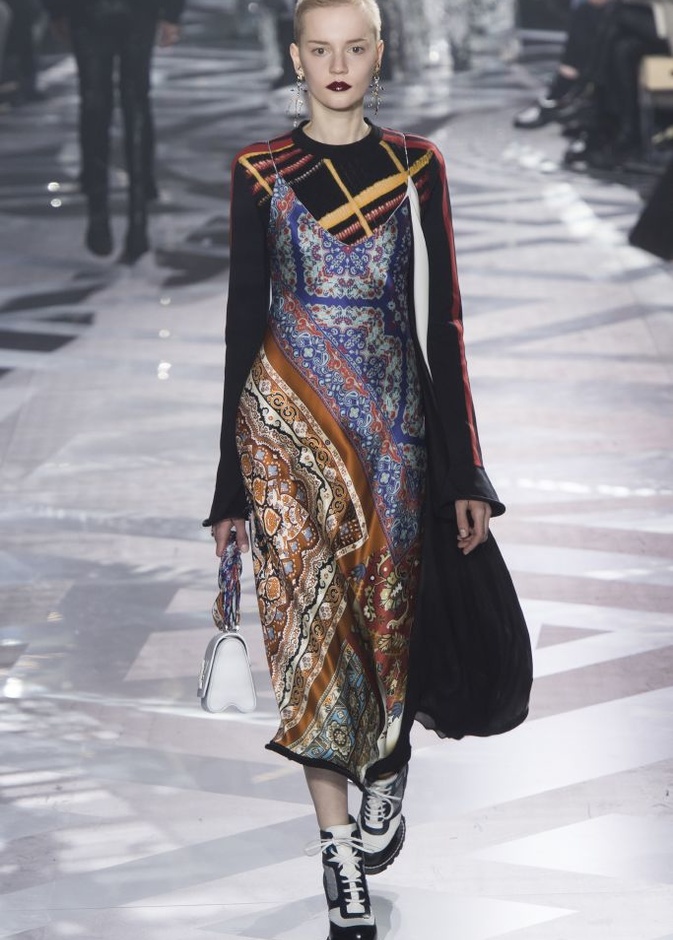 عرض لويس فيتون لخريف وشتاء 2016-2017