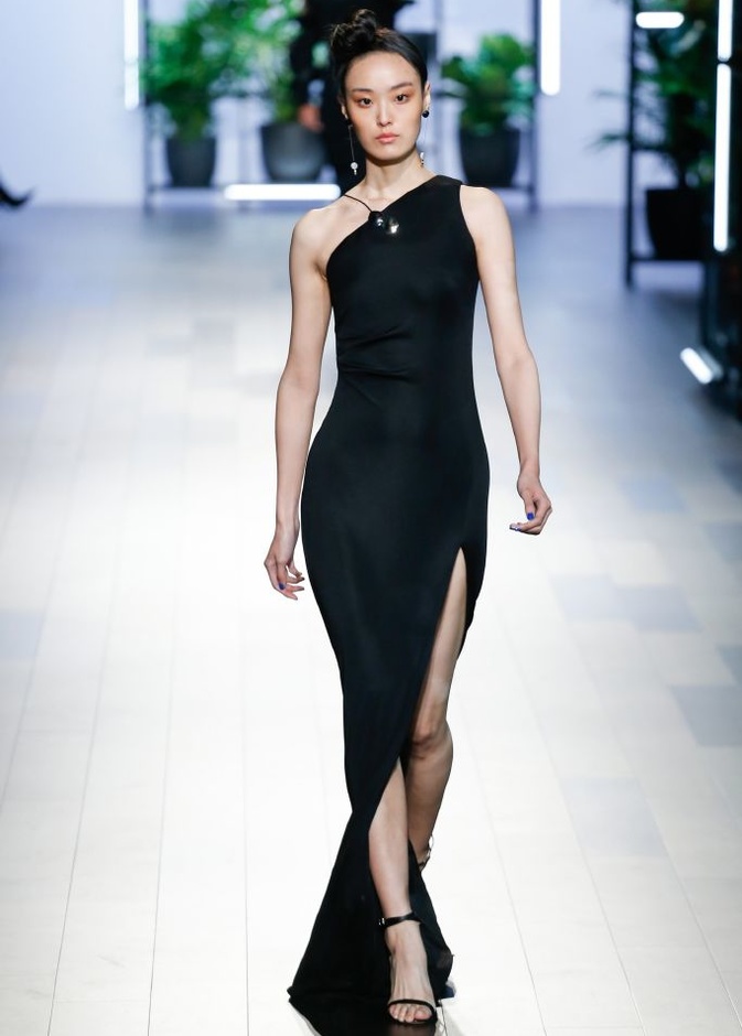 مجموعة Cushnie et Ochs لربيع وصيف 2018