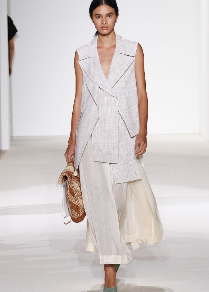 مجموعة فكتوريا بيكهام لربيع وصيف 2018