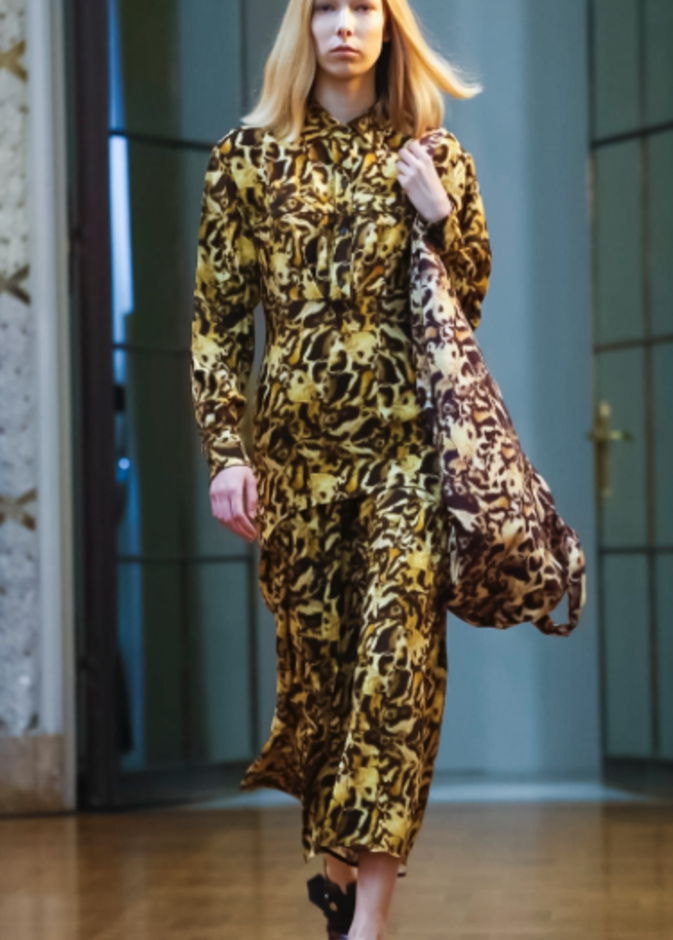 عرض أزياء Victoria Beckham لخريف وشتاء 2018 !