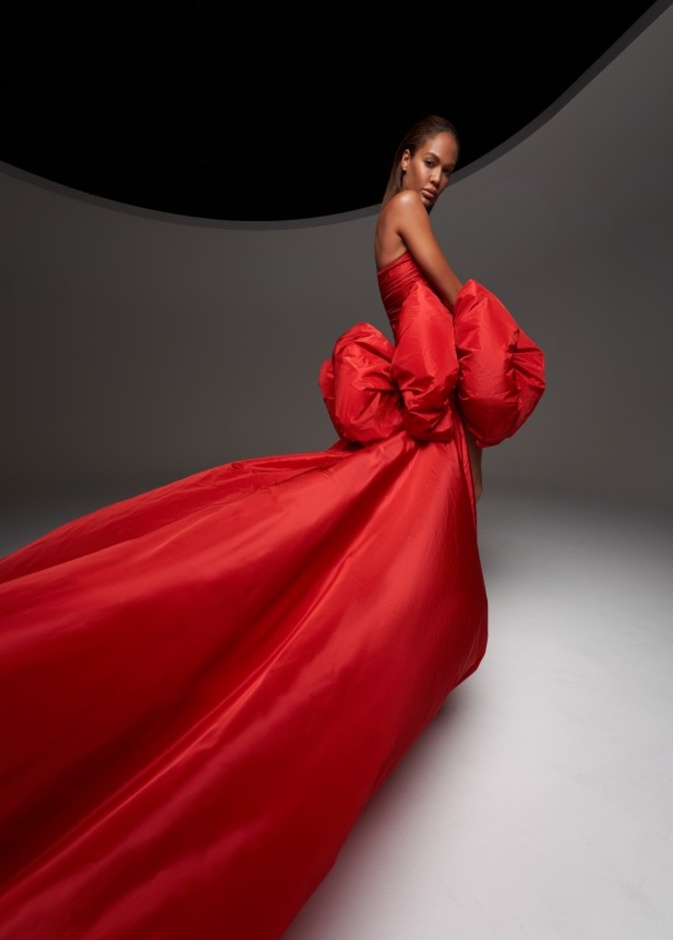 صور مجموعة ازياء Giambattista Valli الفاخرة لخريف وشتاء 2021