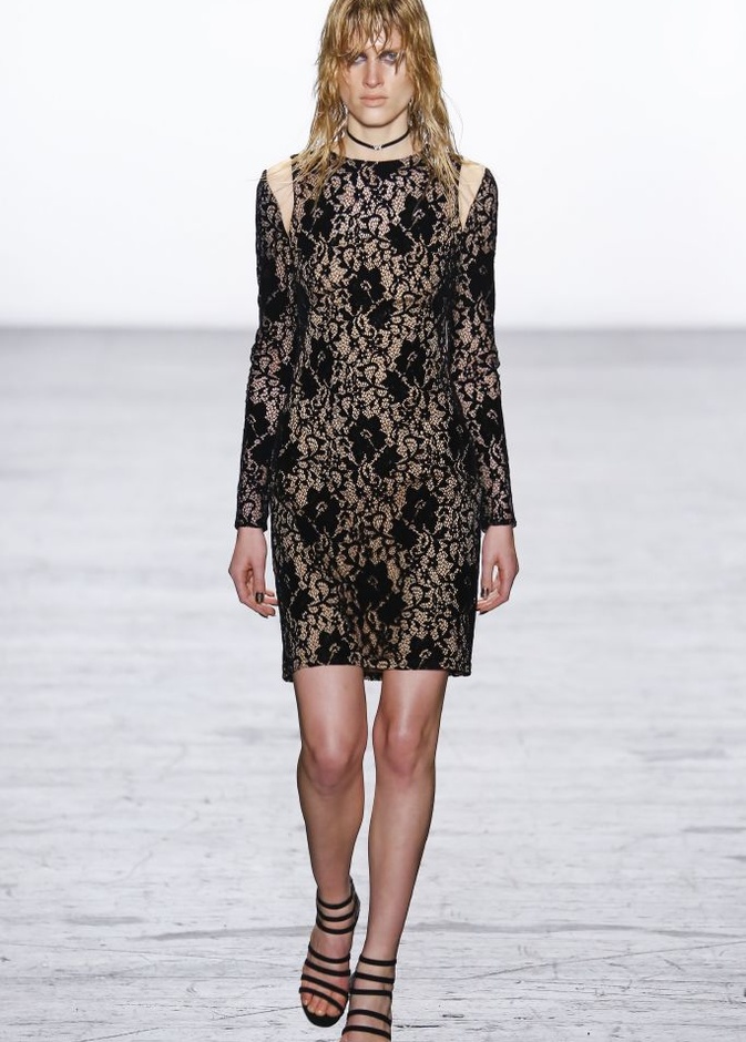 وشوم الجلد تغزو تصاميم Tadashi Shoji في نيويورك