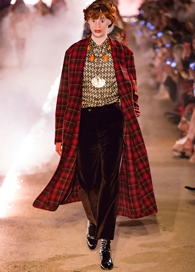 مجموعة Gucci كروز 2019.. مزج بين الأزياء المدنية الرياضية والتصاميم القوطية والدينية