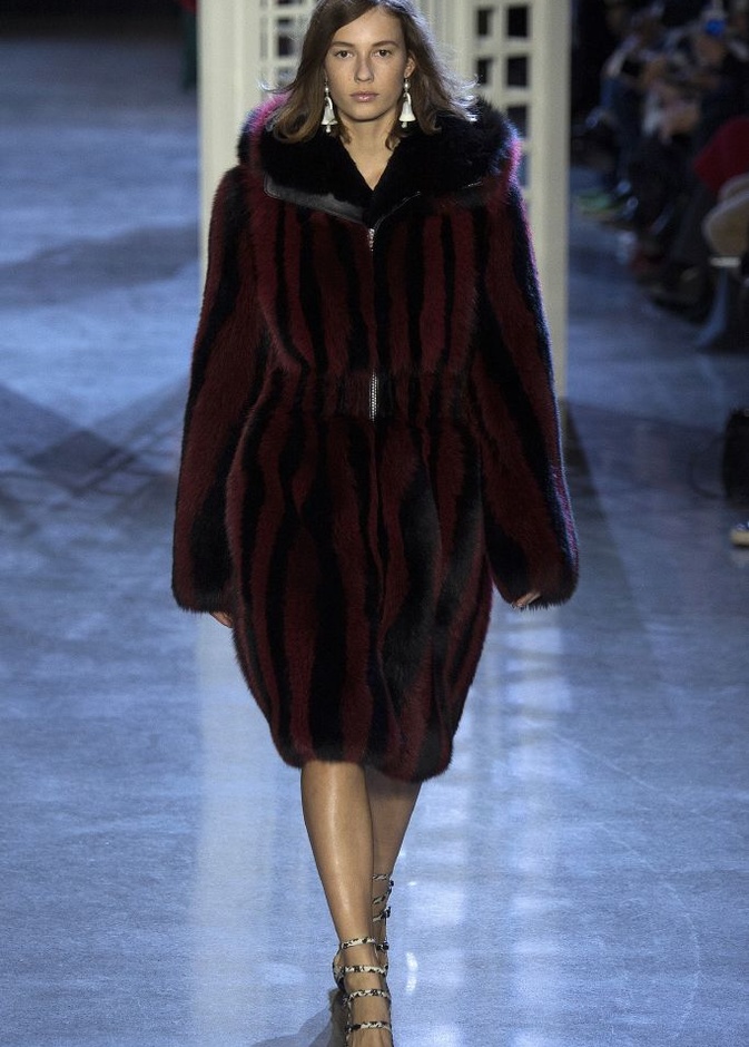 عرض Altuzarra للألبسة الجاهزة خريف شتاء 2016