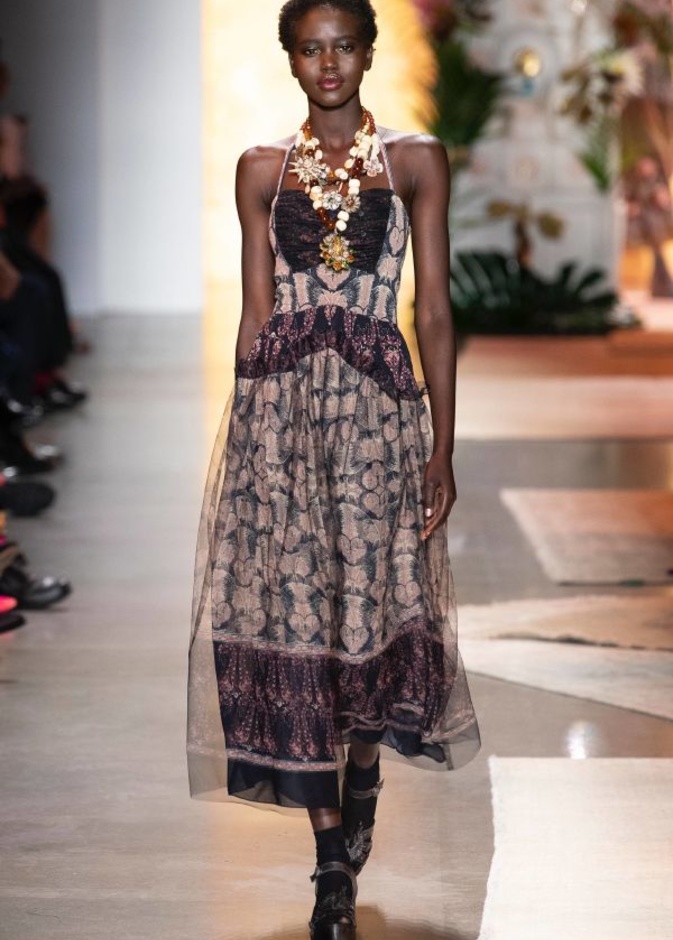 مجموعة Anna Sui للألبسة الجاهزة لربيع 2019