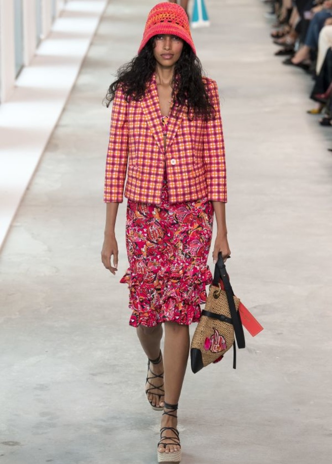 مجموعة مايكل كورس للألبسة الجاهزة لربيع 2019