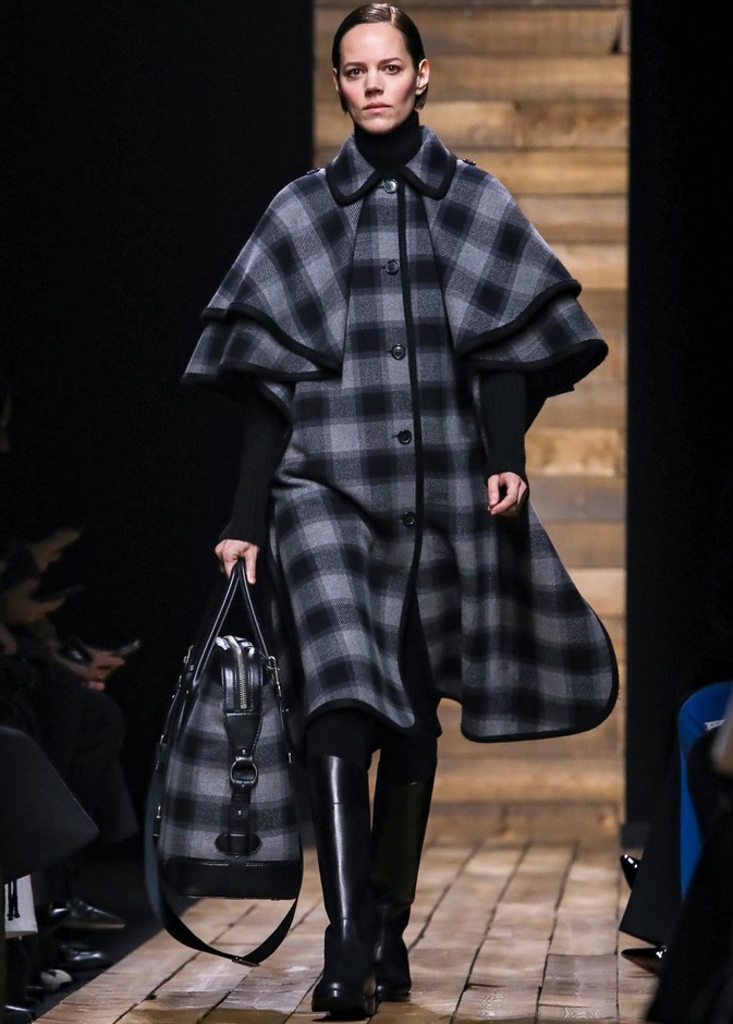  ازياء MICHAEL KORS لخريف وشتاء 2020-2021 خلال اسبوع الموضة في نيويورك 