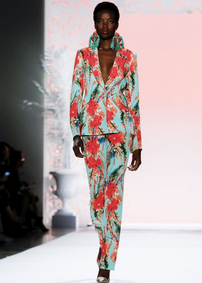 اسبوع الموضة في نيويورك 2019 عرض مجموعة  badgley mischka ربيع وصيف 2020