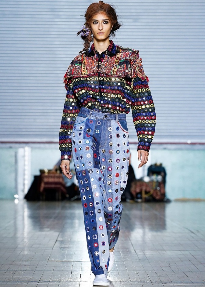 اسبوع الموضة في لندن 2019 مجموعة ASHISH لربيع وصيف 2020