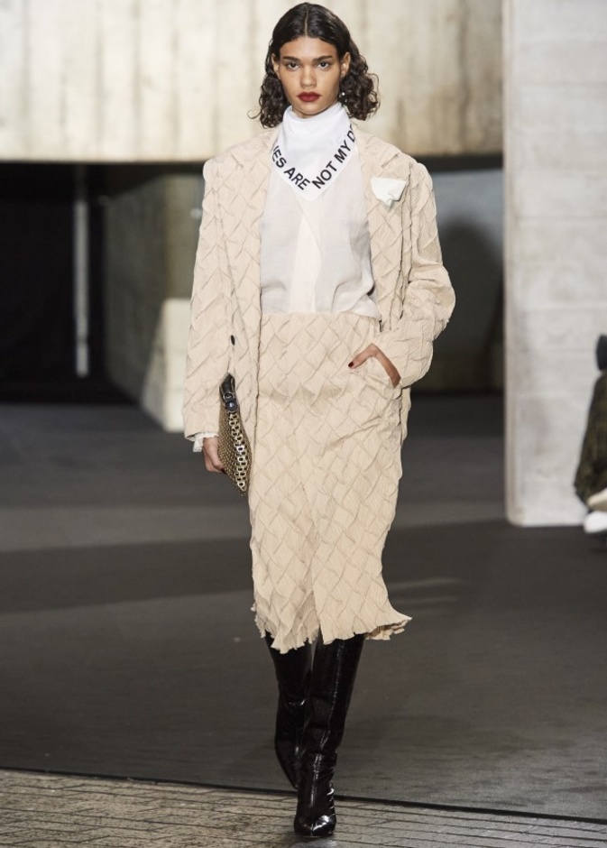 مجموعة الالبسة الجاهزة من Roland Mouret لخريف وشتاء 2020-2021