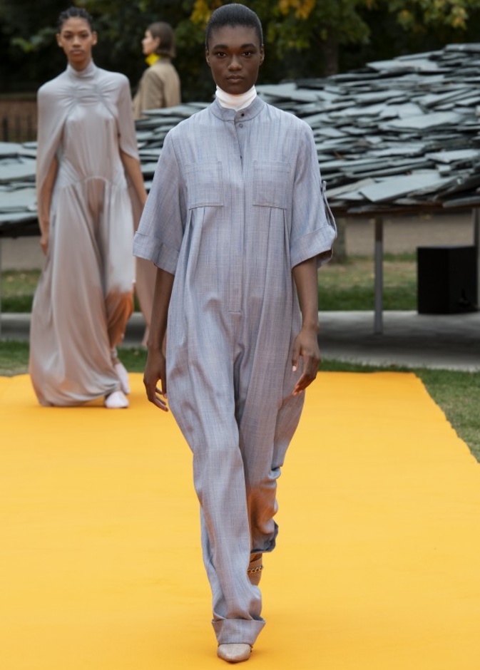 اسبوع الموضة في لندن 2019 أزياء ROKSANDA لربيع وصيف 2020