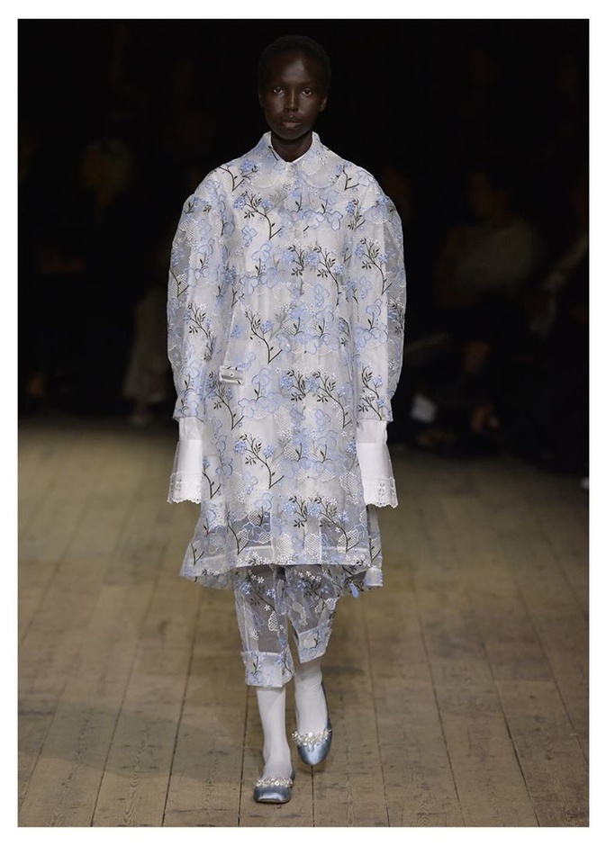 عرض مجموعة Simone Rocha ربيع وصيف 2019