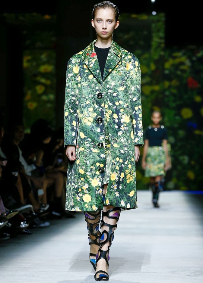 اسبوع الموضة في لندن 2019 أزياء CHRISTOPHER KANE الفاخرة لربيع وصيف 2020