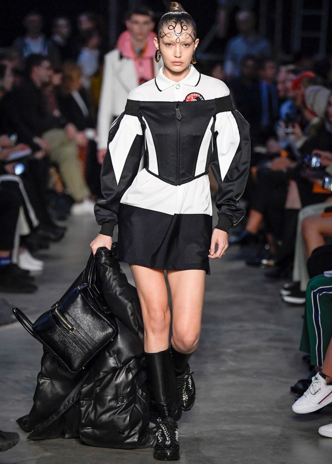 مجموعة Burberry  للألبسة الجاهزة لخريف و شتاء 2019