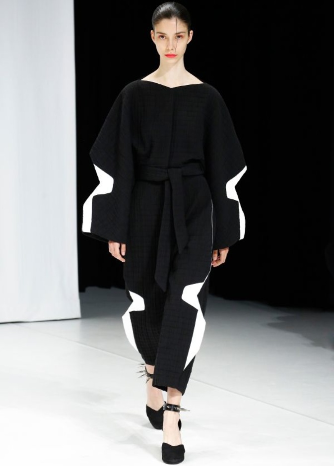 مجموعة Chalayan للألبسة الجاهزة لربيع 2019