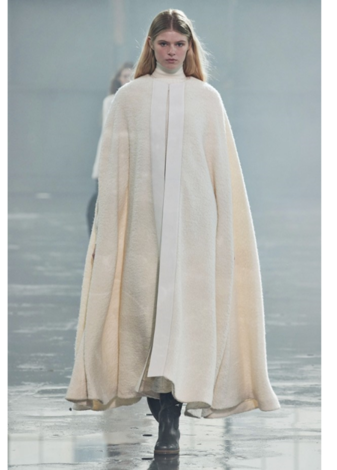 عرض ازياء مجموعة Gabriela Hearst لموسم خريف وشتاء 2021 من اسبوع الموضة في نيويورك