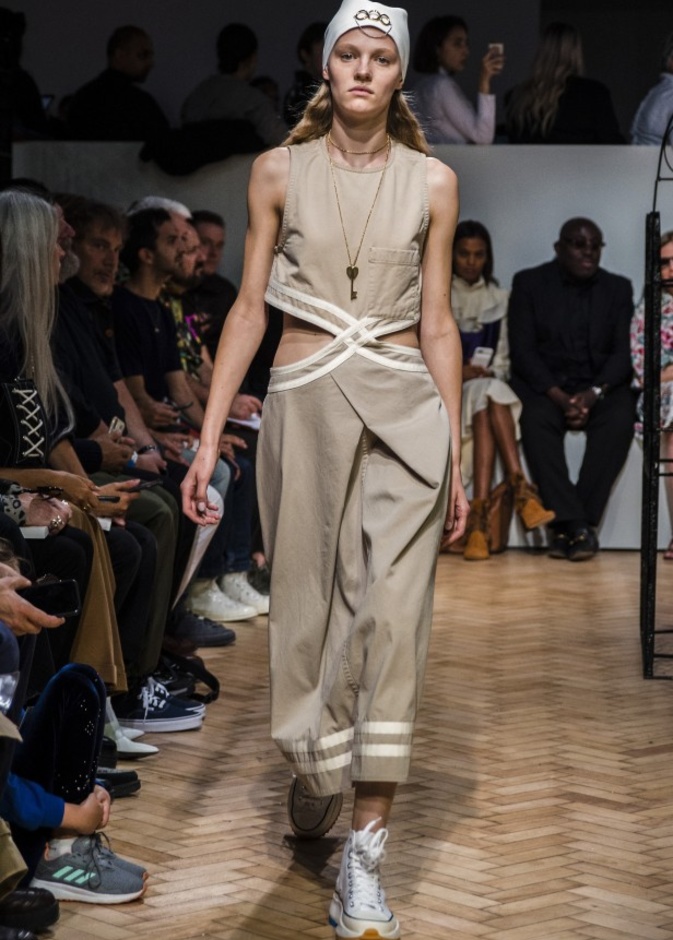 مجموعة جاي دبليو اندرسون لموسم ربيع وصيف 2019