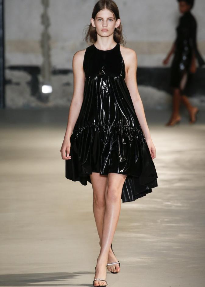 مجموعة No. 21 للأزياء الجاهزة لربيع وصيف ٢٠١٩ !