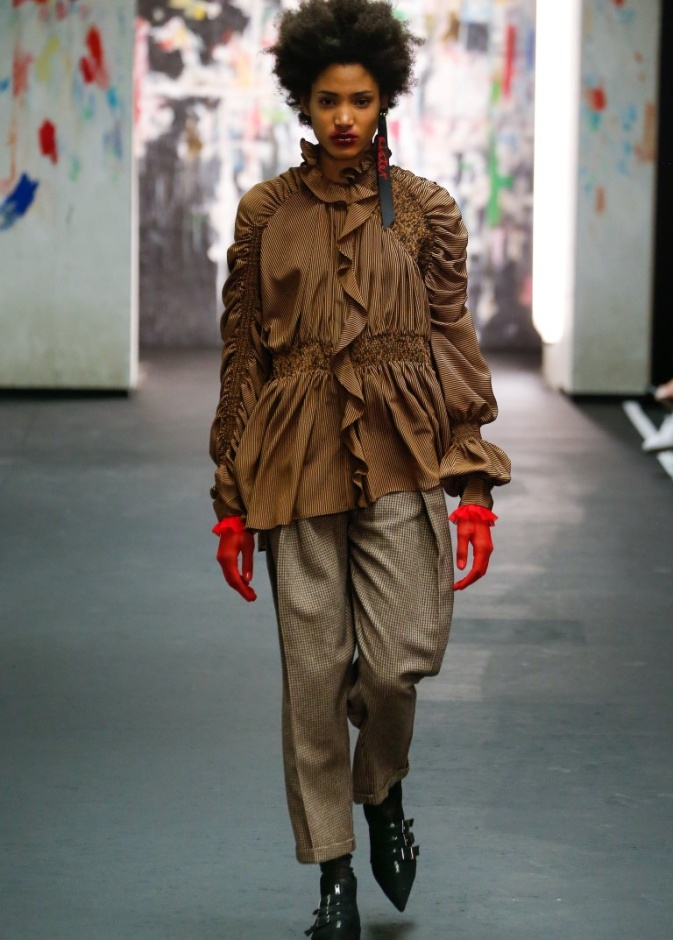 عرض أزياء برين لموسم خريف وشتاء 2017