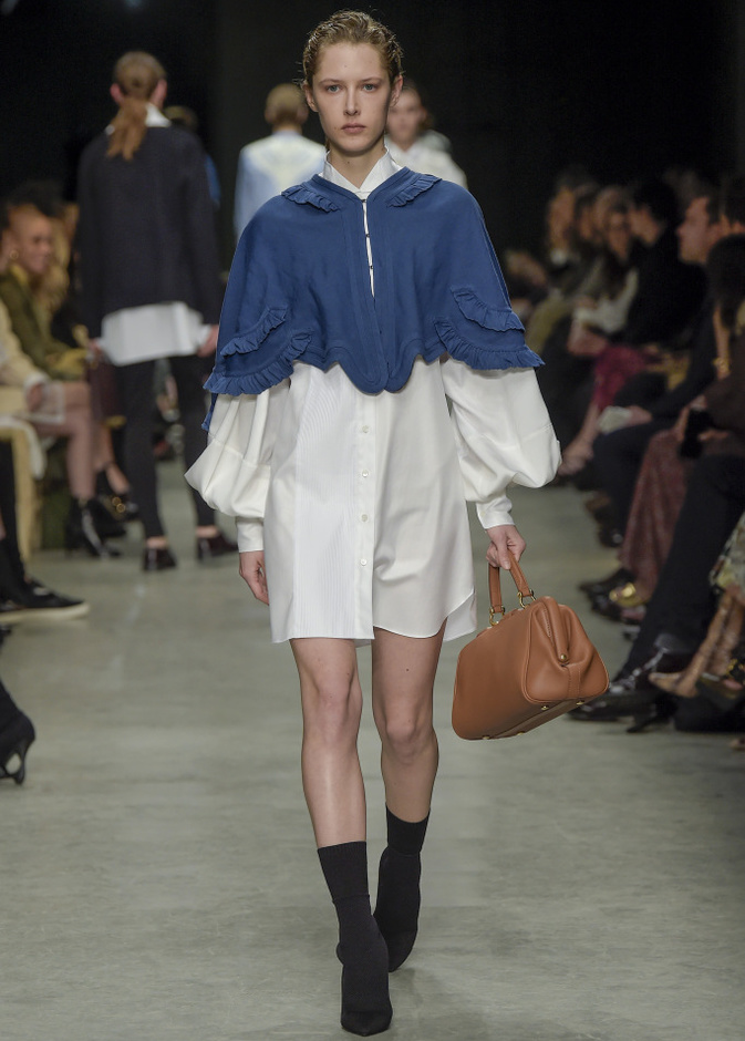 عرض أزياء بربري لموسم خريف وشتاء 2017