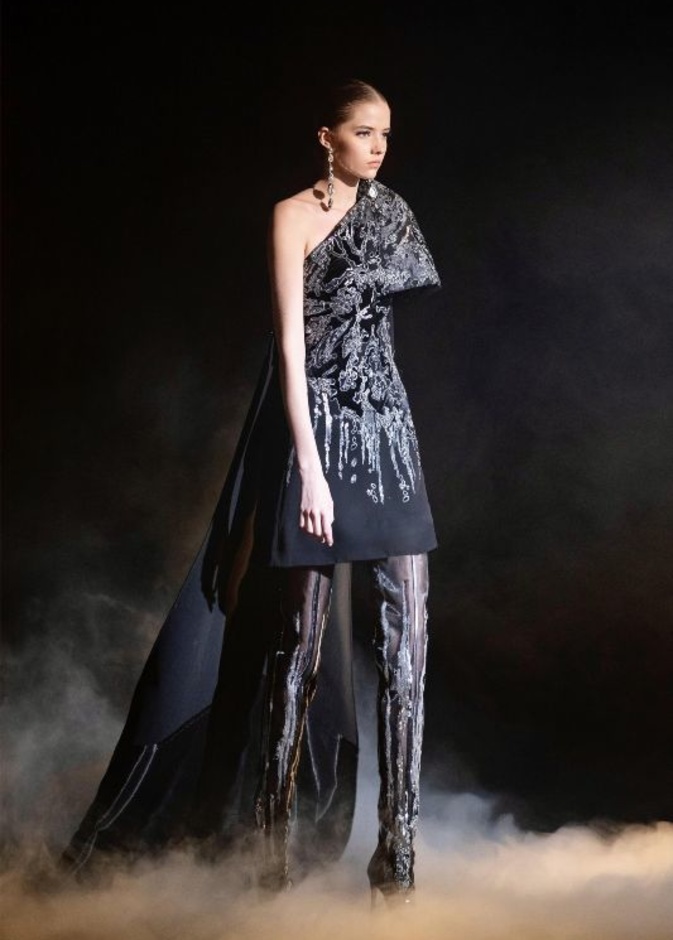 مجموعة ازياء ايلي صعب للهوت كوتور ربيع وصيف 2021