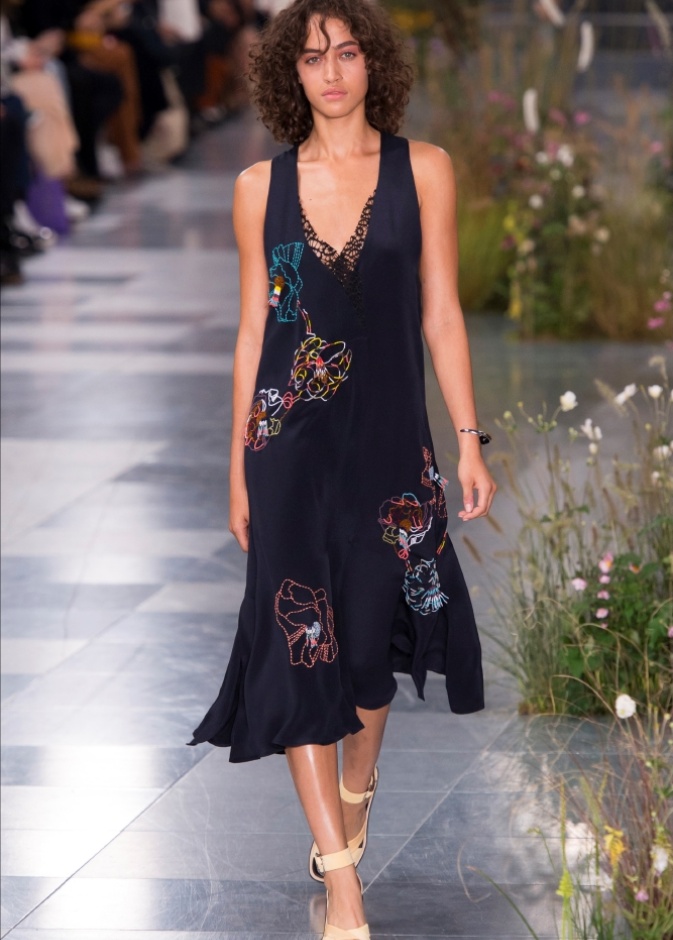 عرض أزياء "بول سميث" لموسم ربيع وصيف 2017