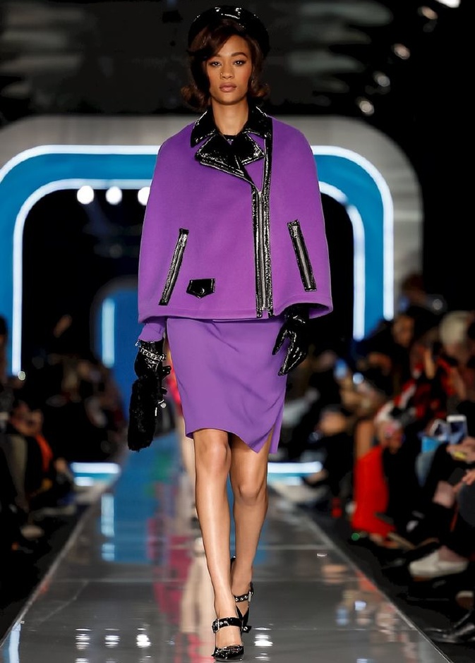 عرض ازياء موسكينو لخريف وشتاء 2018