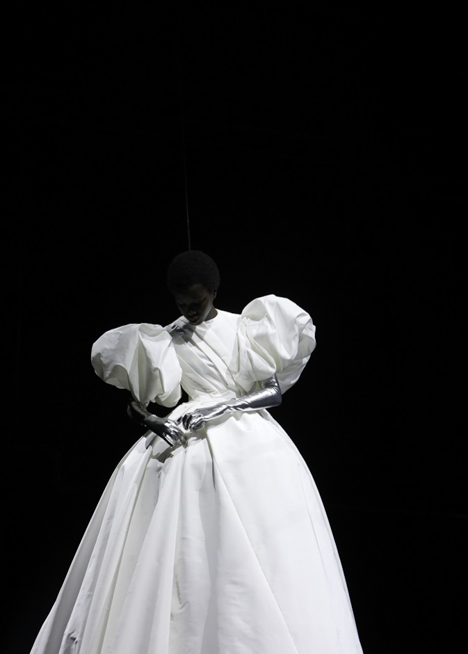 مجموعة دار فالنتينو Valentino لـخريف وشتاء 2021  تصاميم راقية تأخذنا الى الأحلام