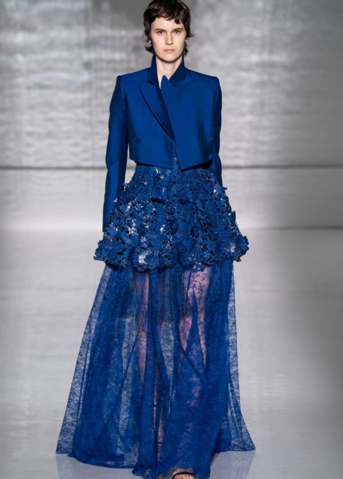 عرض أزياء Givenchy لهوت كوتو ربيع وصيف 2019 !