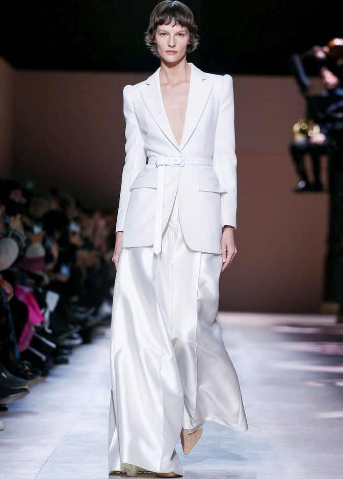 عرض أزياء Givenchy جيفنشي لـ haute couture لربيع وصيف 2020