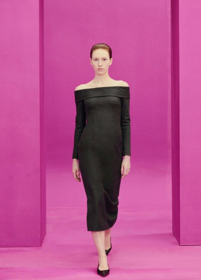 عرض أزياء مجموعة Emilia Wickstead لموسم خريف وشتاء 2021 ضمن أسبوع الموضة في لندن