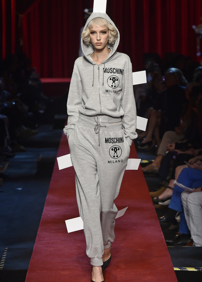 مجموعة Moschino لربيع وصيف ٢٠١٧!