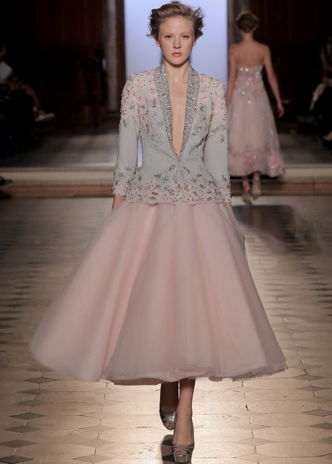 مجموعة الألبسة الراقية من طوني ورد لربيع 2017