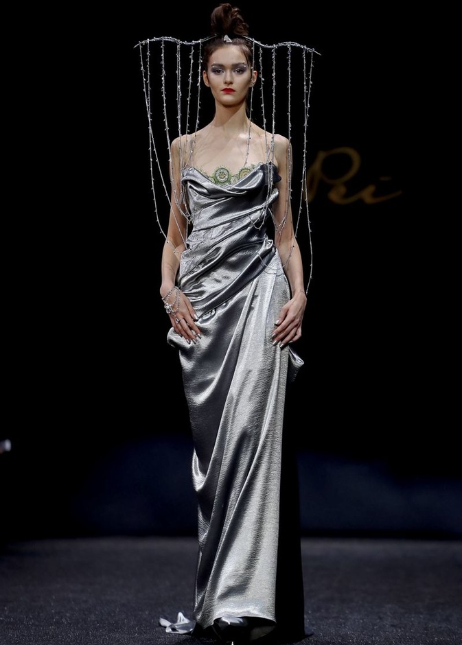 مجموعة Guo Pei للهوت كوتور لموسم ربيع وصيف 2019