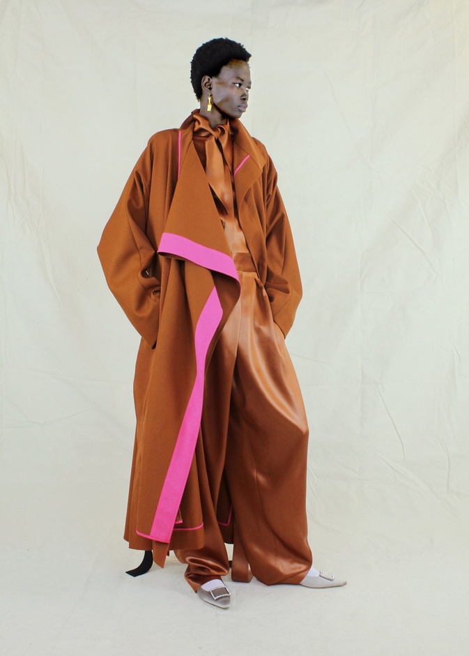 عرض ازياء مجموعة Roksanda لموسم خريف وشتاء 2021