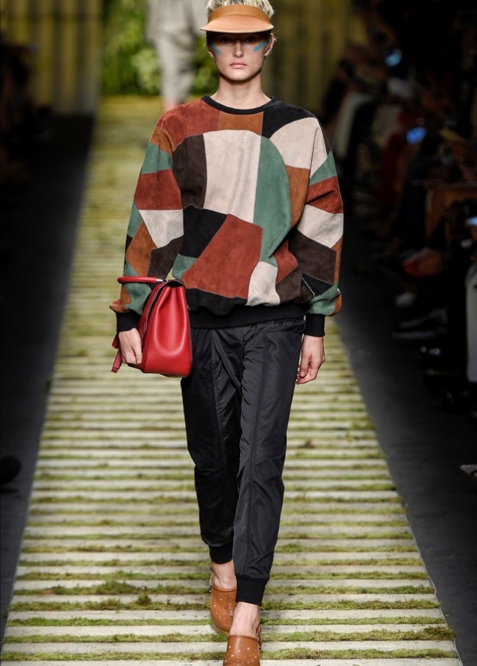 عرض أزياء "ماكس مارا" لموسم ربيع وصيف 2017